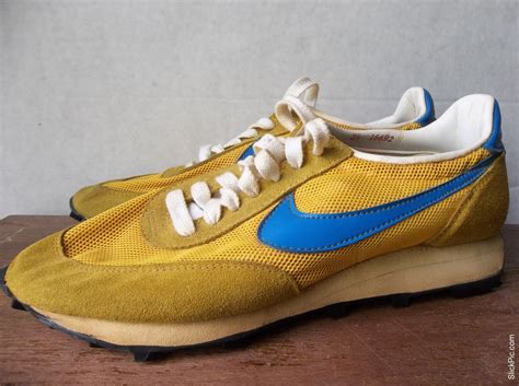 Nike Retro Waffle Running Shoes 